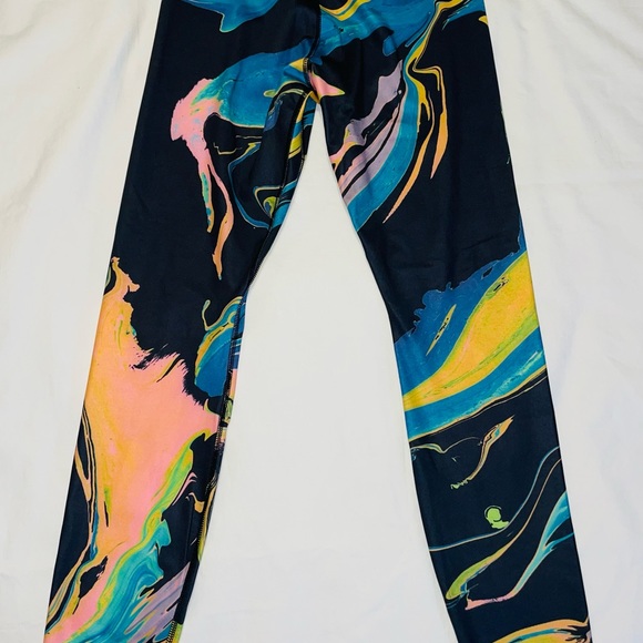 NWT- Nike One Luxe Aurora Womens Mid Rise 7/8 Marbled Leggings XS Multi-Color - Picture 2 of 3